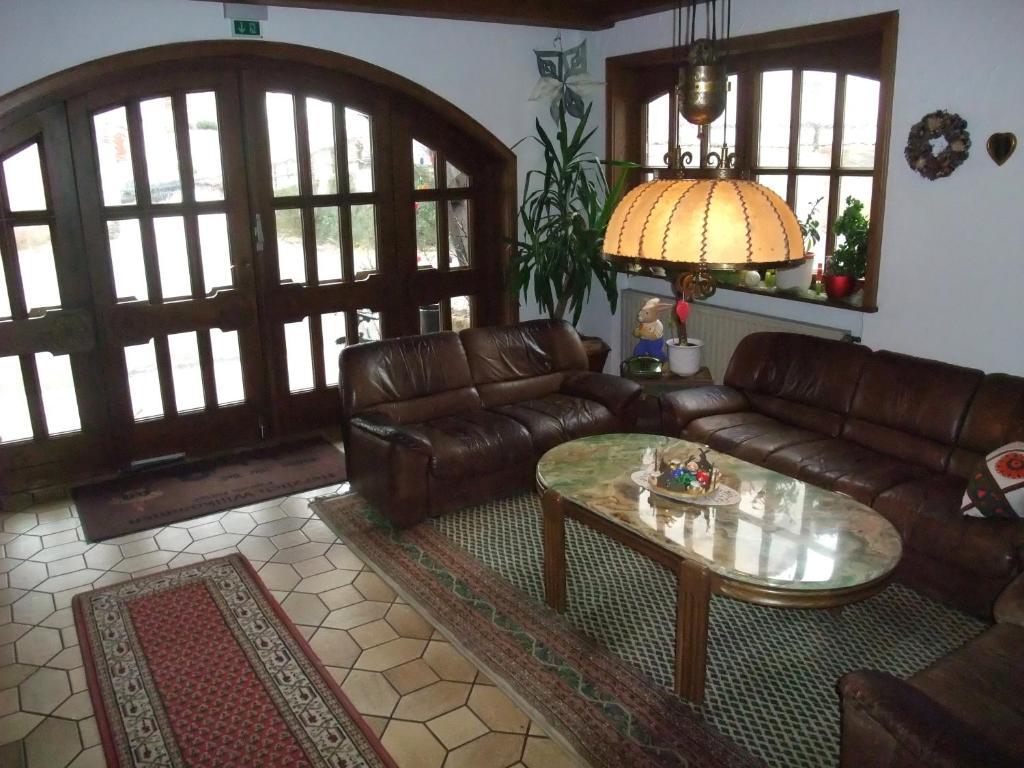 Gasthof Alte Post اوبرتروباخ المظهر الخارجي الصورة
